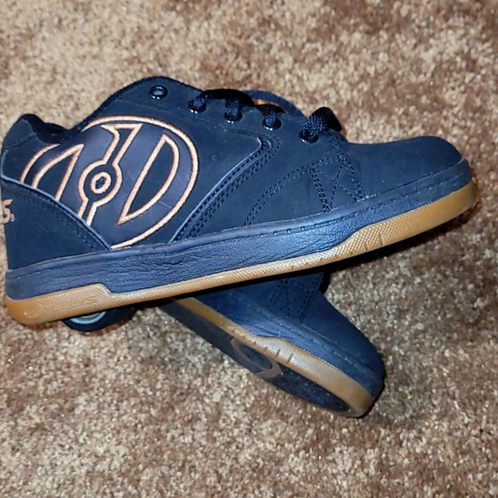 Boys Heelys Black and Tan Propel 2.0